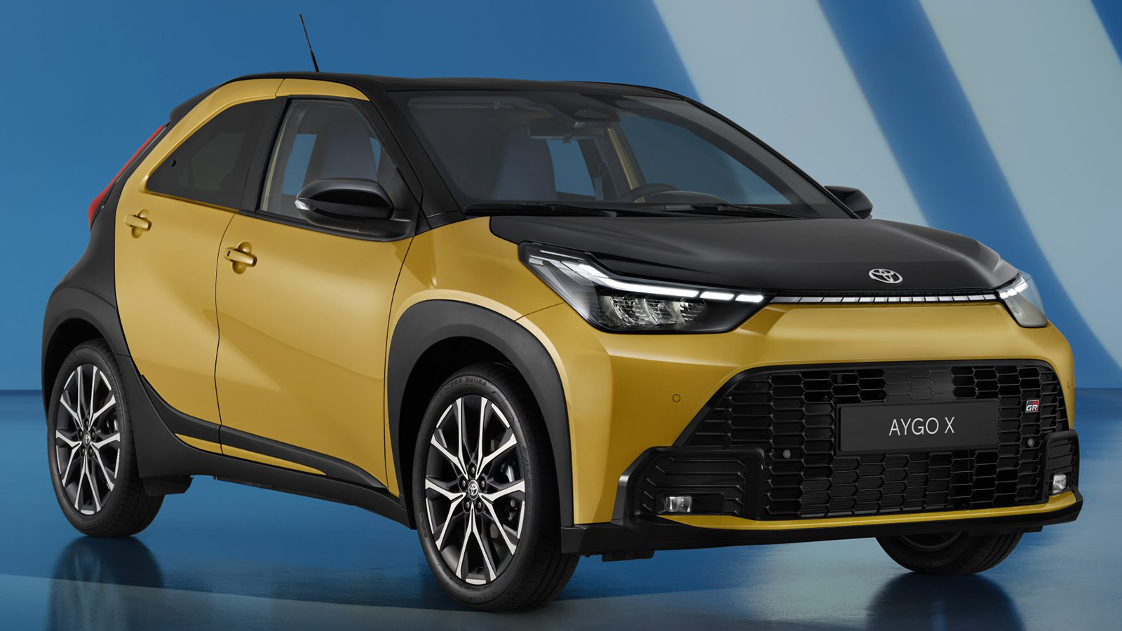 Το Toyota Aygo X ανανεώθηκε και έγινε υβριδικό!